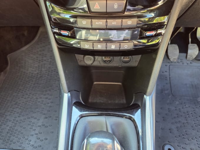 2025 Peugeot 2008