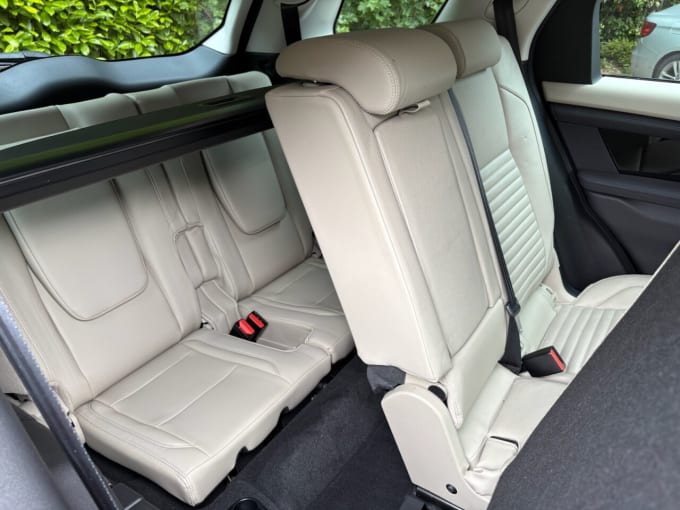 2025 Land Rover Discovery Sport