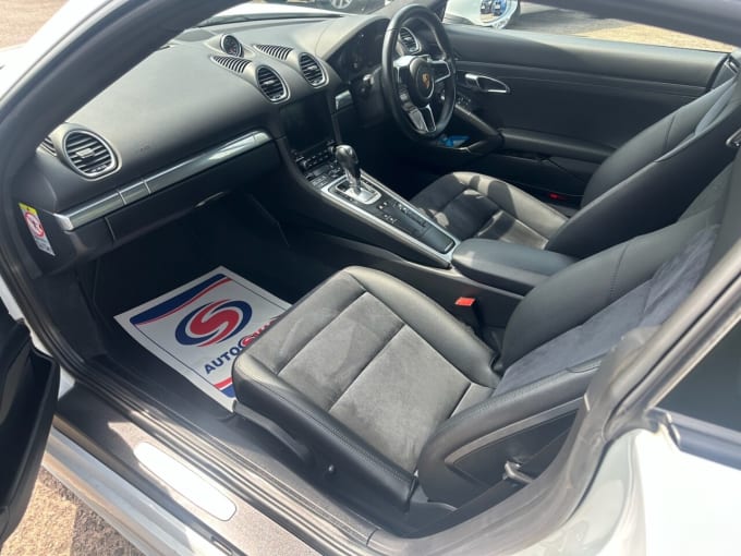 2025 Porsche 718 Cayman