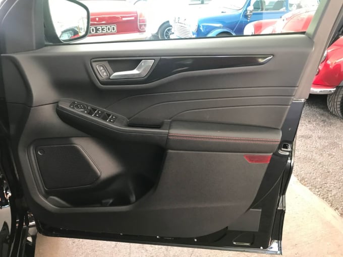 2025 Ford Kuga