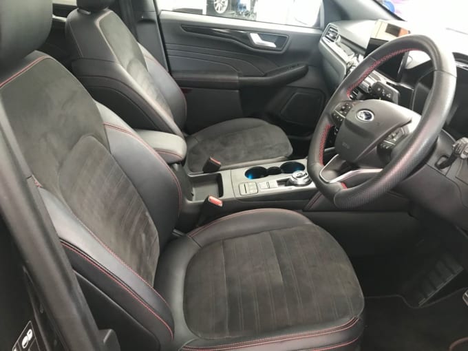 2025 Ford Kuga