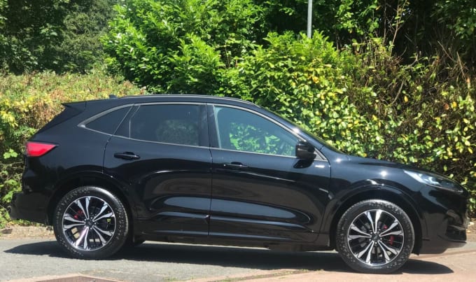 2025 Ford Kuga