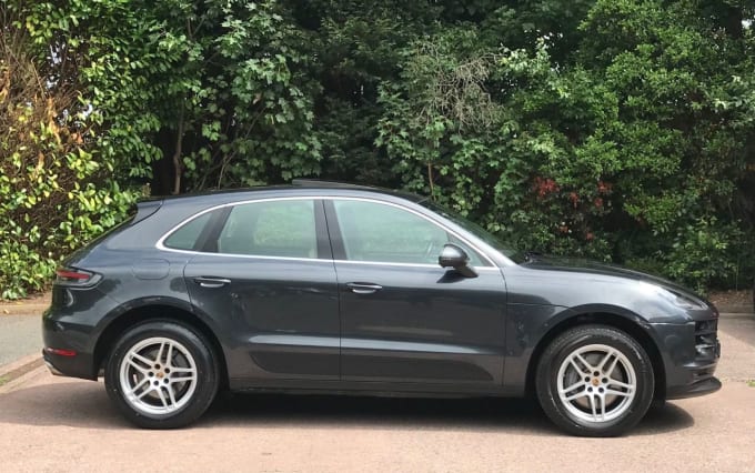 2025 Porsche Macan