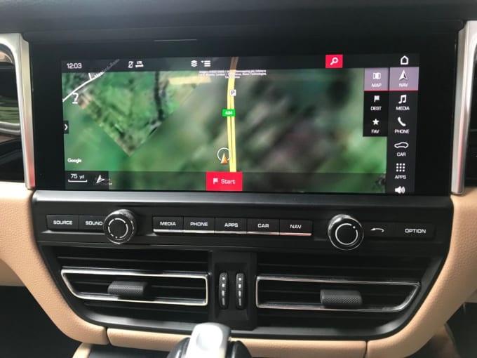 2025 Porsche Macan