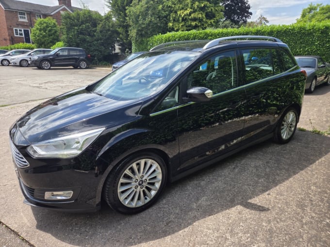 2025 Ford Grand C-max