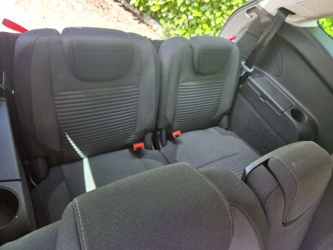 2025 Ford Grand C-max