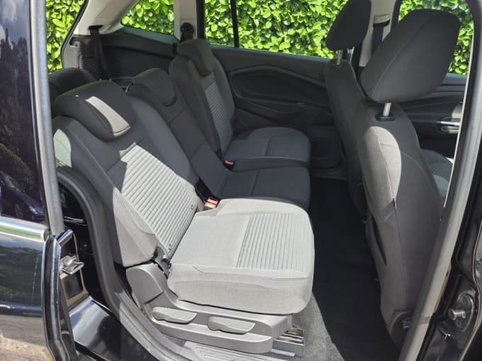2025 Ford Grand C-max