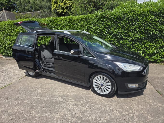 2025 Ford Grand C-max