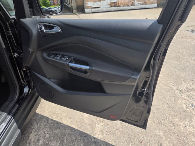 2025 Ford Grand C-max