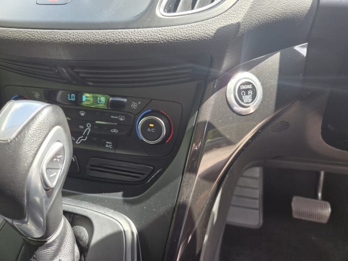 2025 Ford Grand C-max