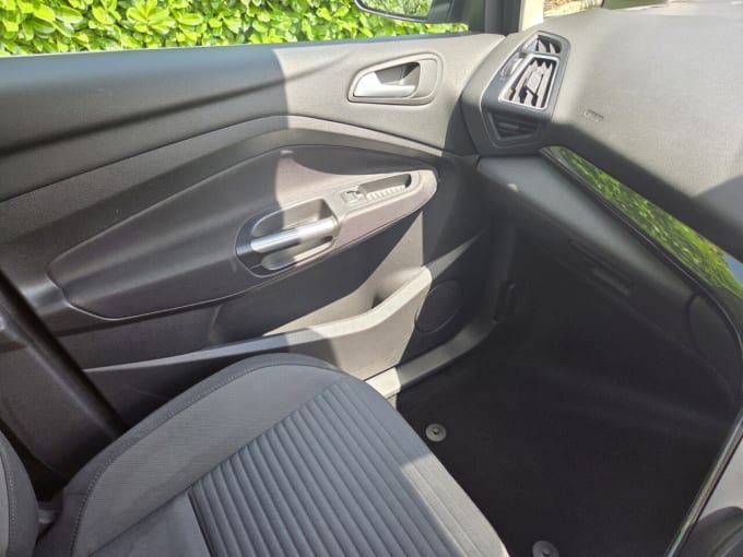 2025 Ford Grand C-max