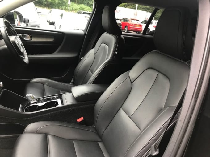 2025 Volvo Xc40