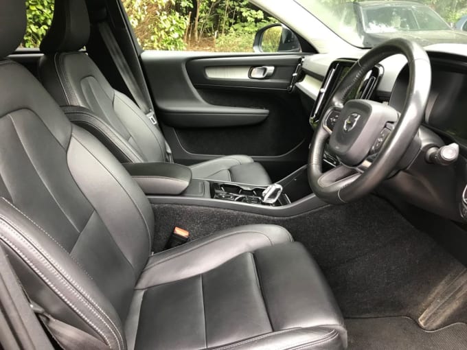 2025 Volvo Xc40