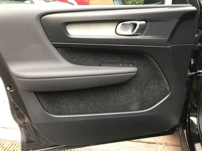 2025 Volvo Xc40