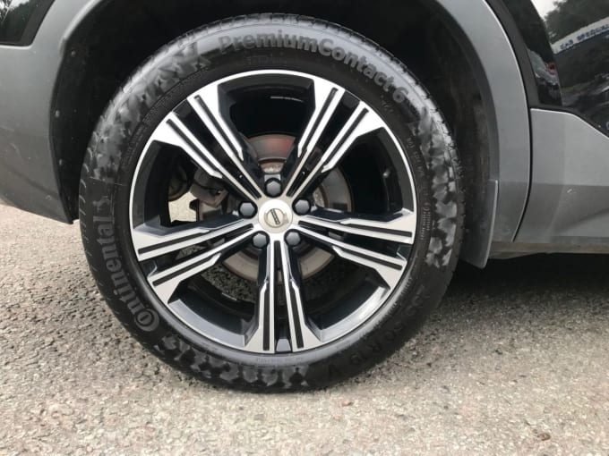 2025 Volvo Xc40
