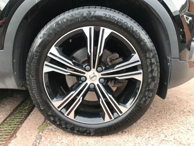2025 Volvo Xc40