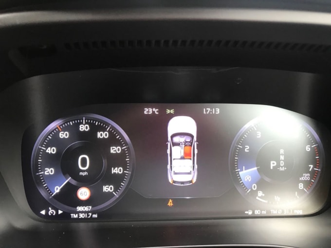 2025 Volvo Xc40