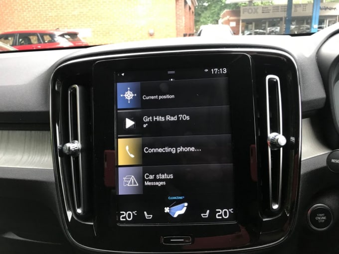 2025 Volvo Xc40