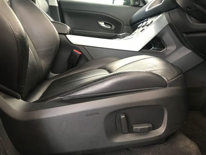 2025 Land Rover Range Rover Evoque