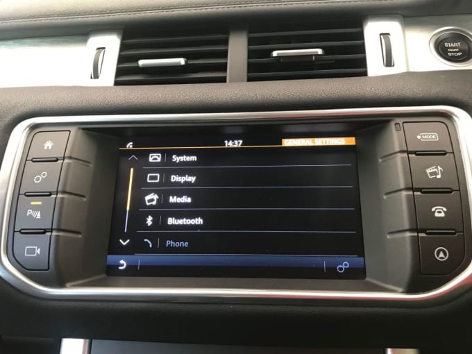 2025 Land Rover Range Rover Evoque