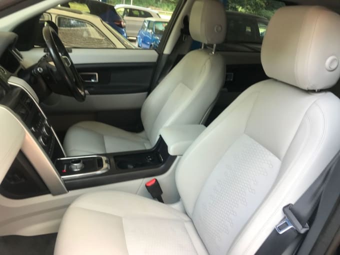 2025 Land Rover Discovery Sport