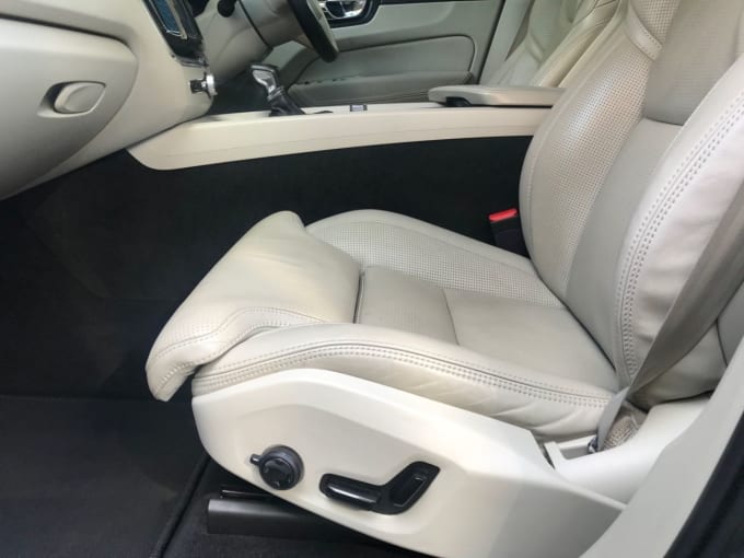 2025 Volvo Xc60
