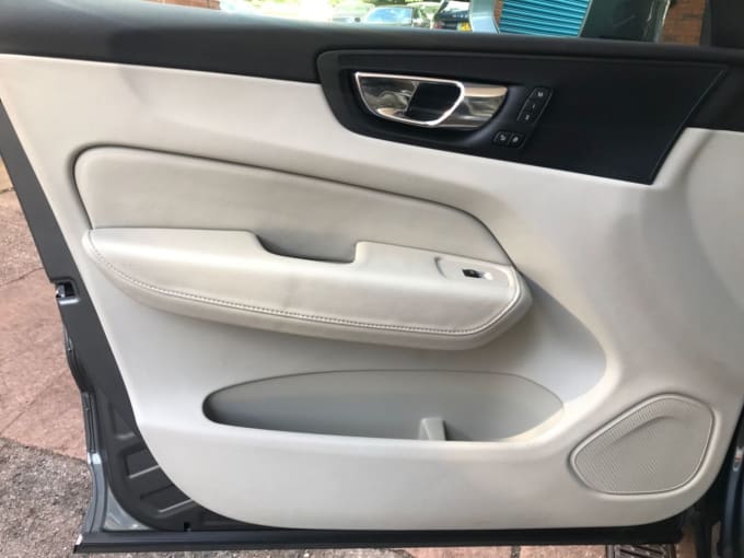 2025 Volvo Xc60