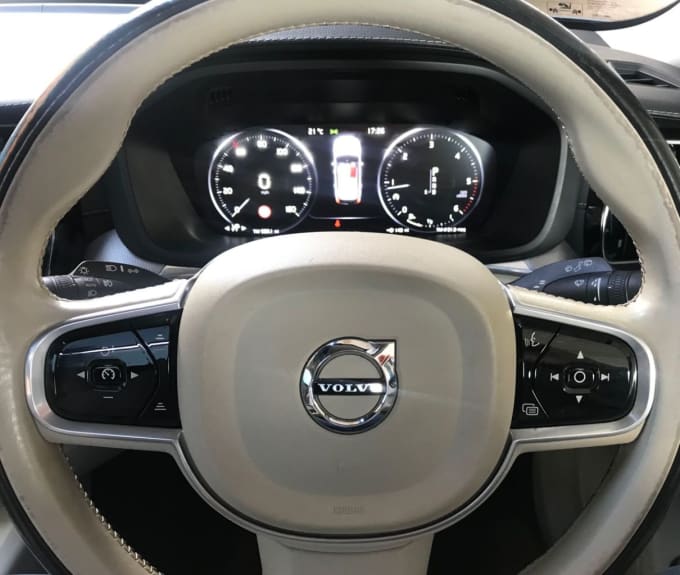 2025 Volvo Xc60