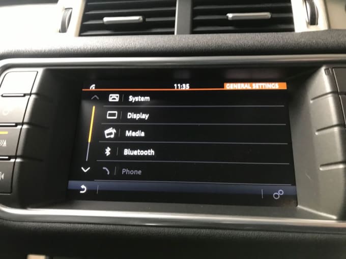 2025 Land Rover Range Rover Evoque