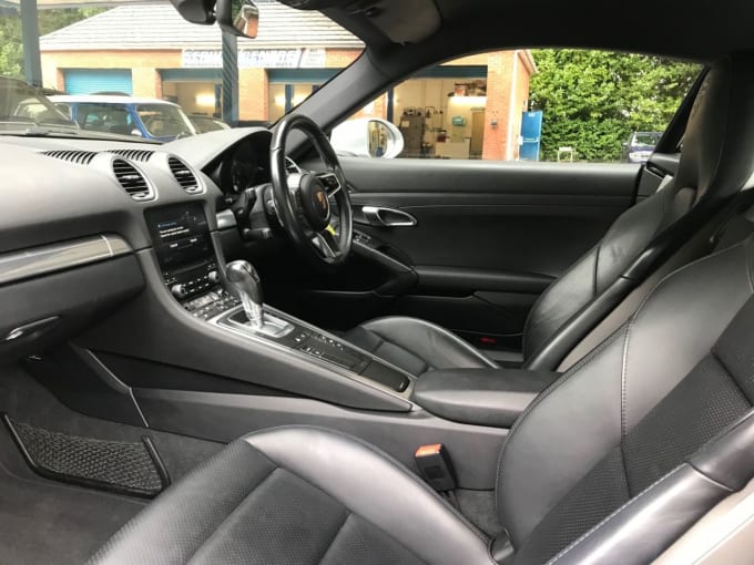 2025 Porsche 718 Cayman