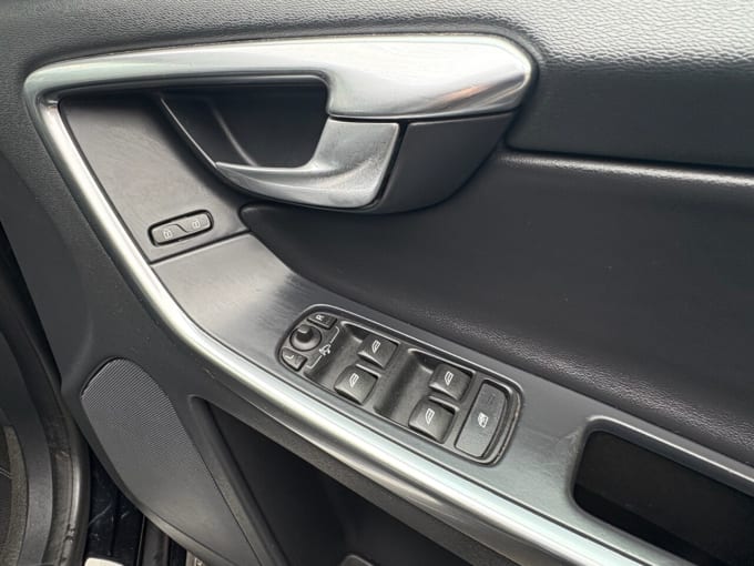2025 Volvo Xc60
