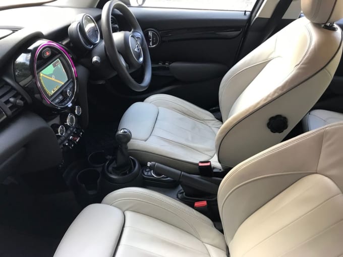2025 Mini Hatch
