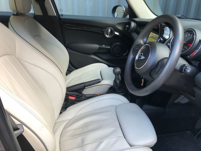 2025 Mini Hatch