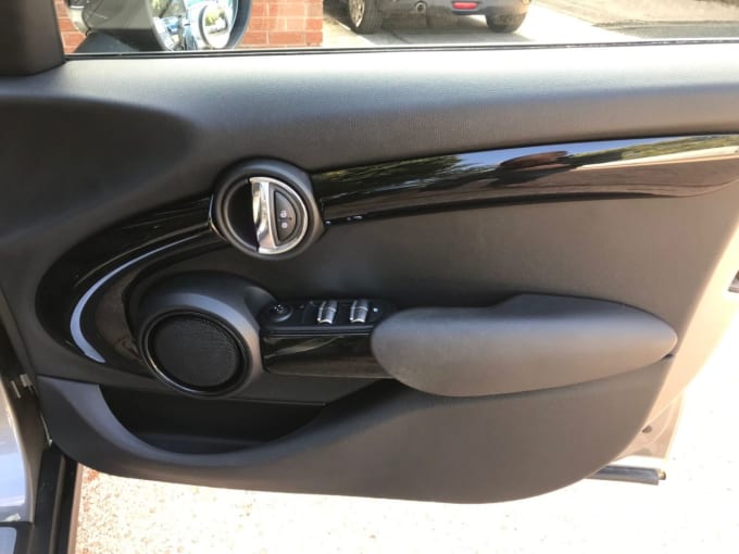 2025 Mini Hatch