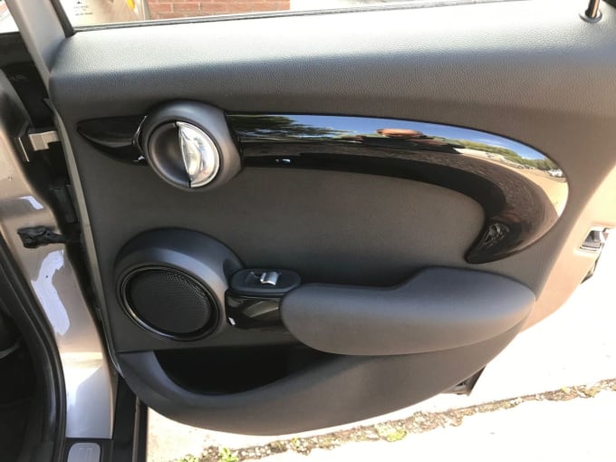 2025 Mini Hatch