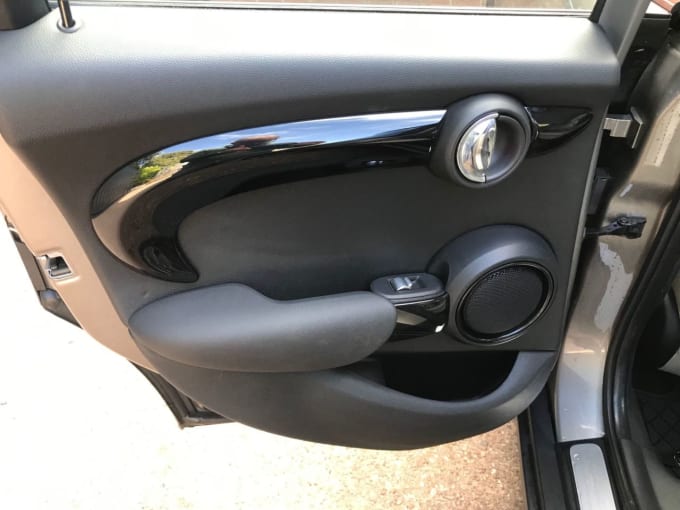 2025 Mini Hatch