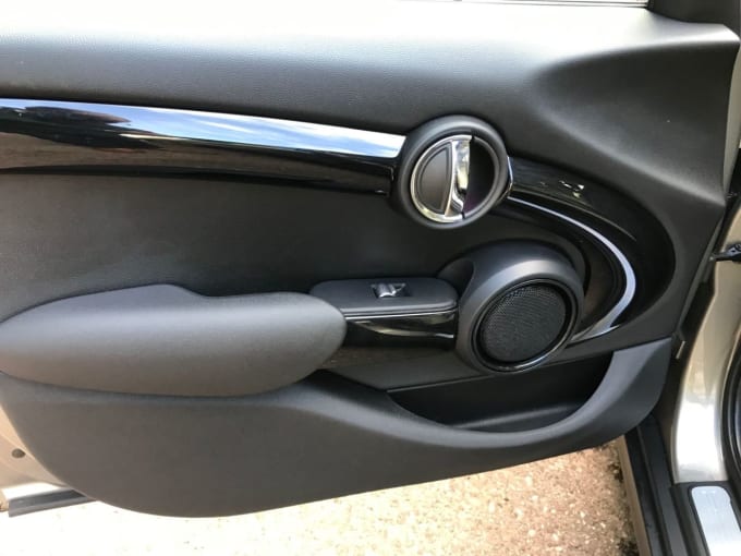2025 Mini Hatch