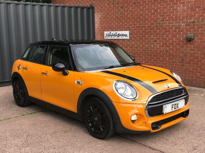 2025 Mini Hatch