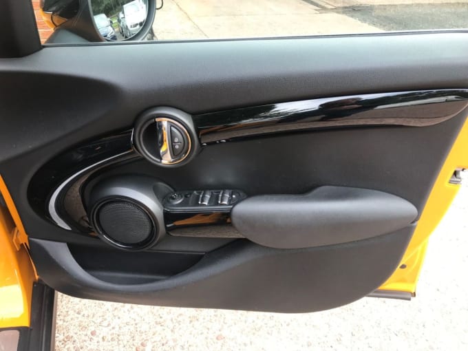 2025 Mini Hatch