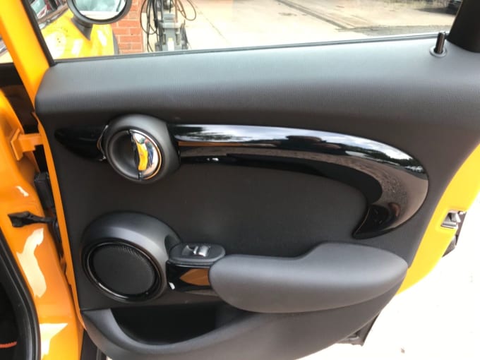 2025 Mini Hatch