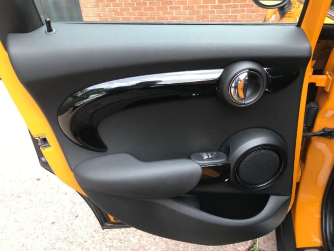 2025 Mini Hatch