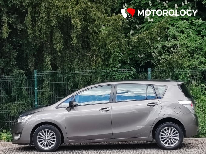 2016 Toyota Verso
