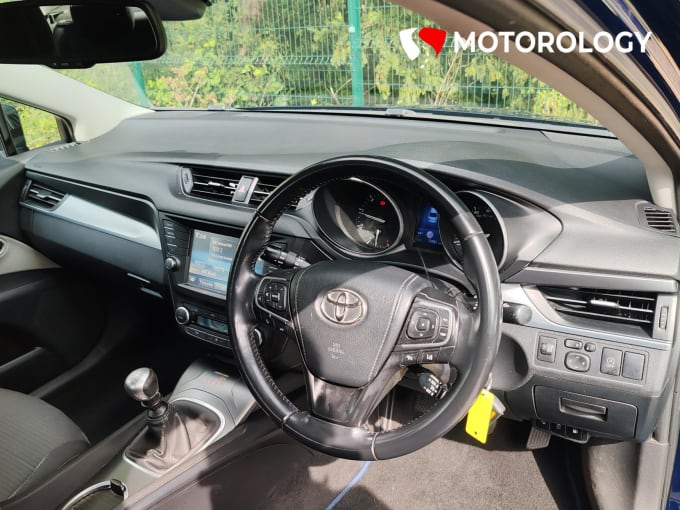 2015 Toyota Avensis