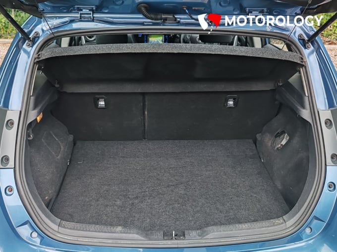 2016 Toyota Auris