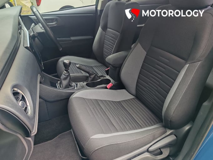 2016 Toyota Auris