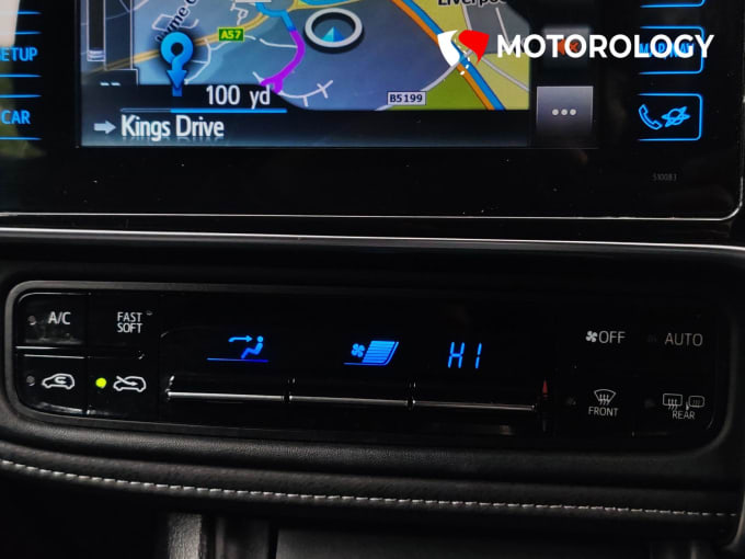 2016 Toyota Auris