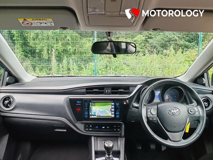 2016 Toyota Auris