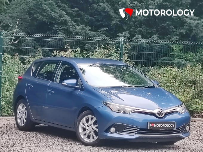 2016 Toyota Auris