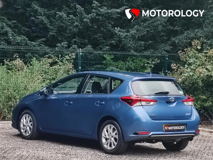 2016 Toyota Auris