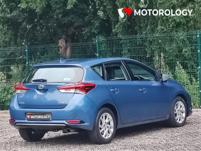 2016 Toyota Auris